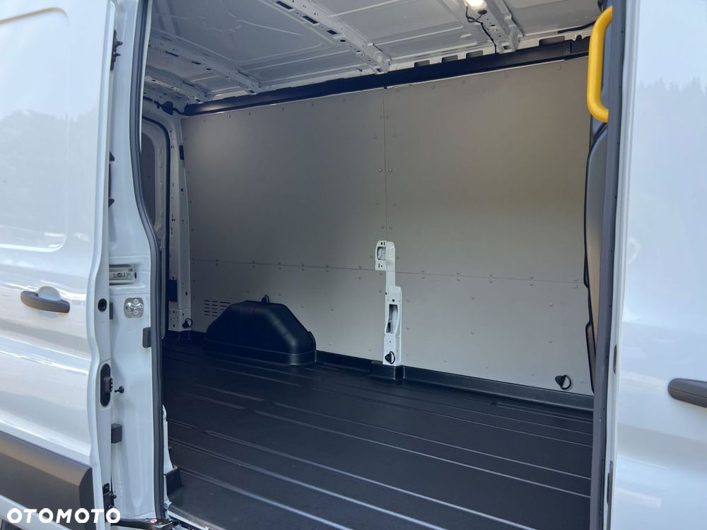 Ford Transit - 24