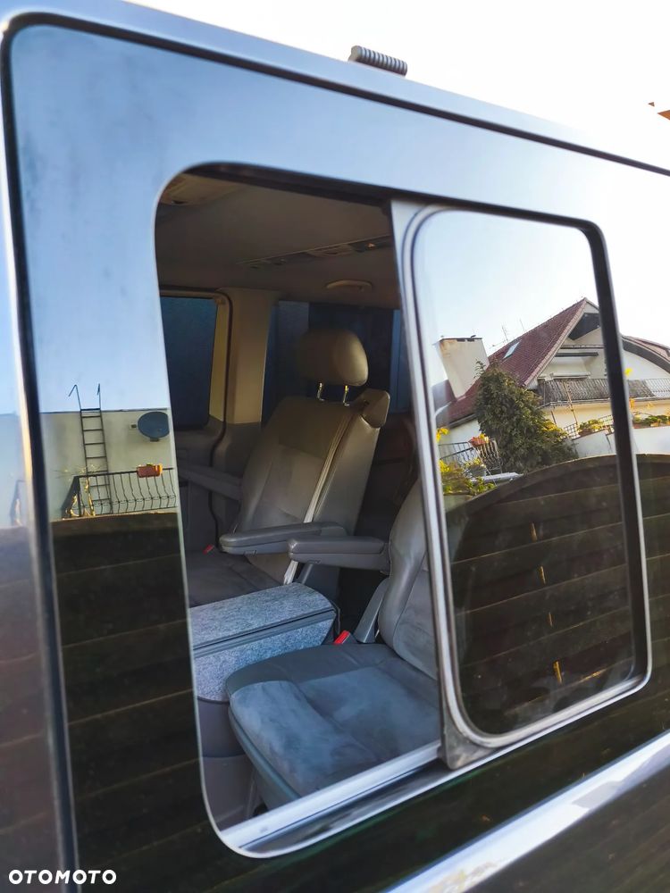Volkswagen Multivan - 24
