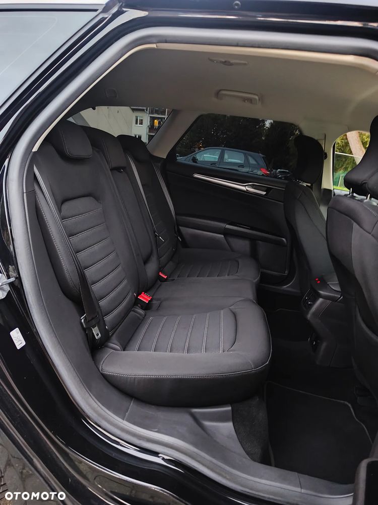 Ford Mondeo - 12
