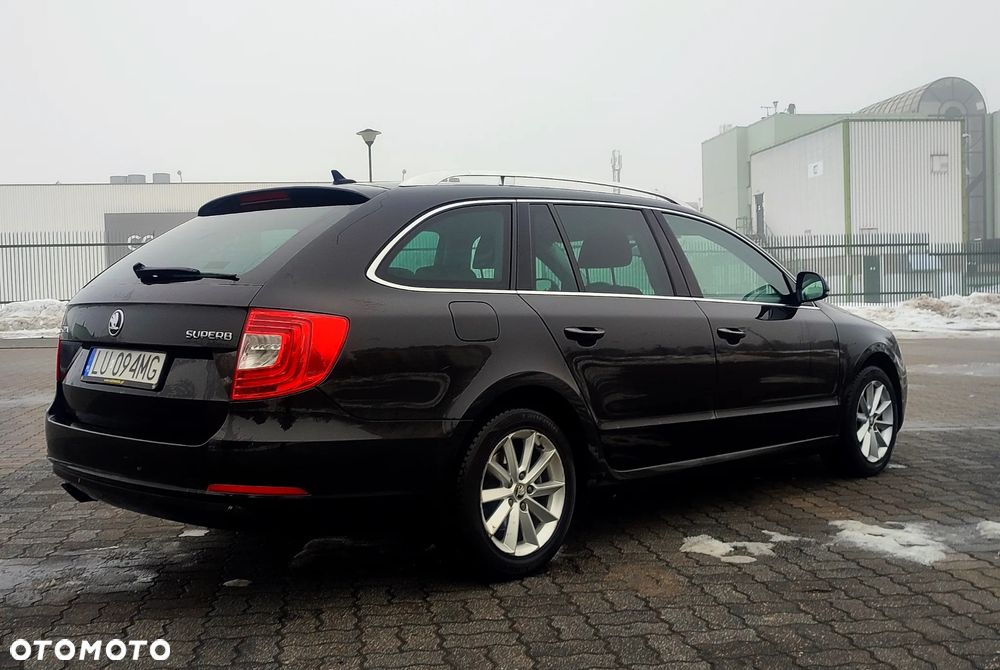 Skoda Superb 2.0 TDI Elegance - 9