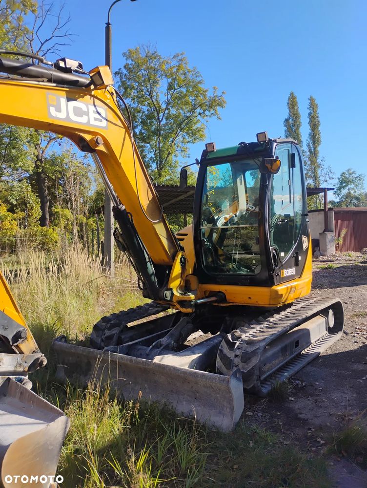 JCB 8085 - 6