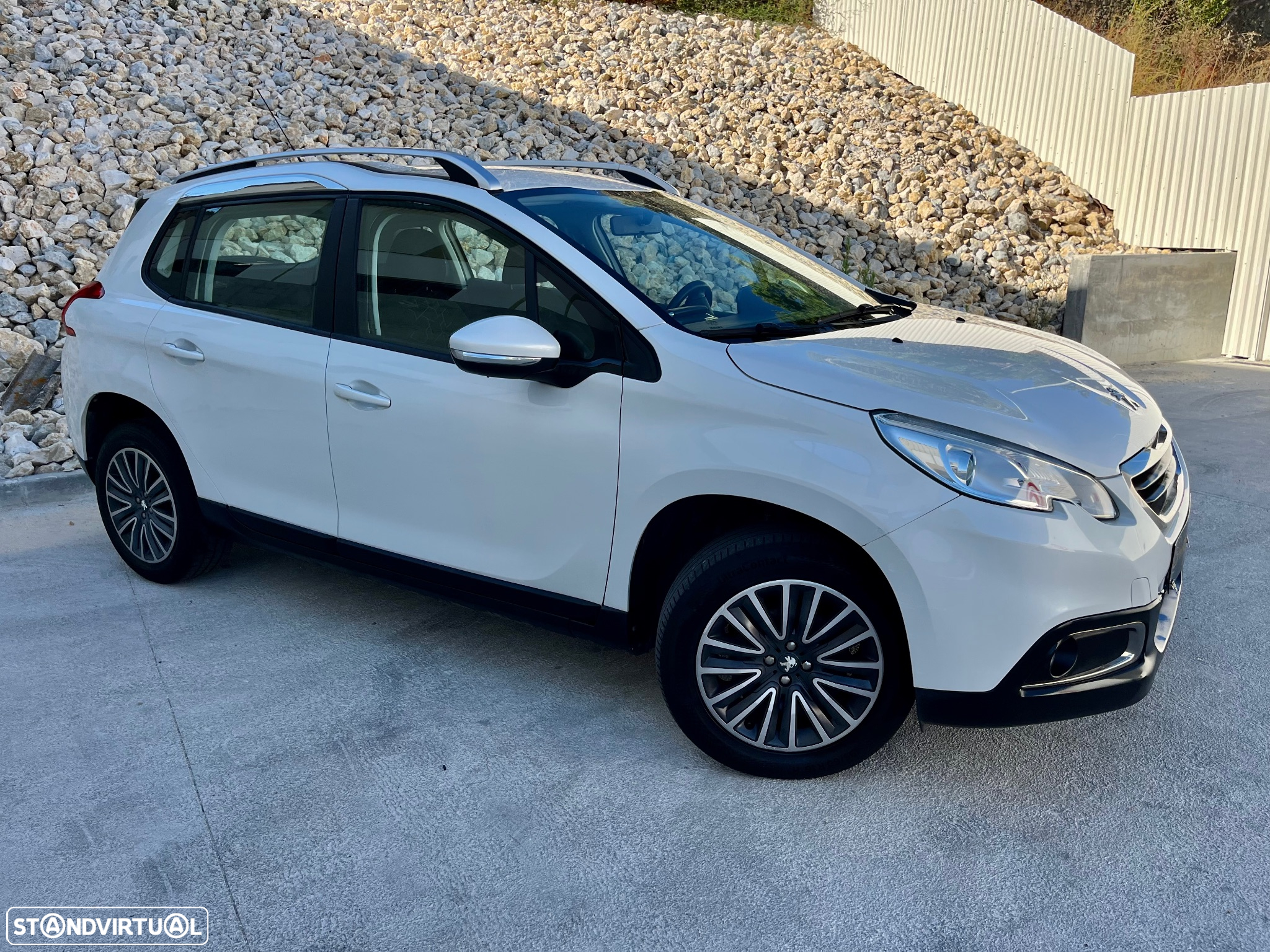Peugeot 2008 1.2 PureTech Active - 15