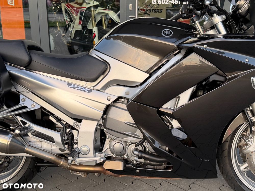 Yamaha FJR - 7