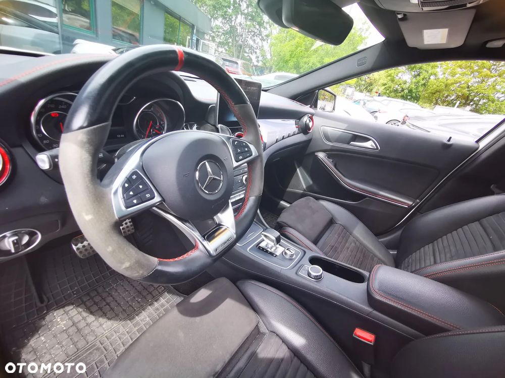 Mercedes-Benz GLA AMG 45 4Matic AMG Speedshift 7G-DCT AMG Night Edition - 14