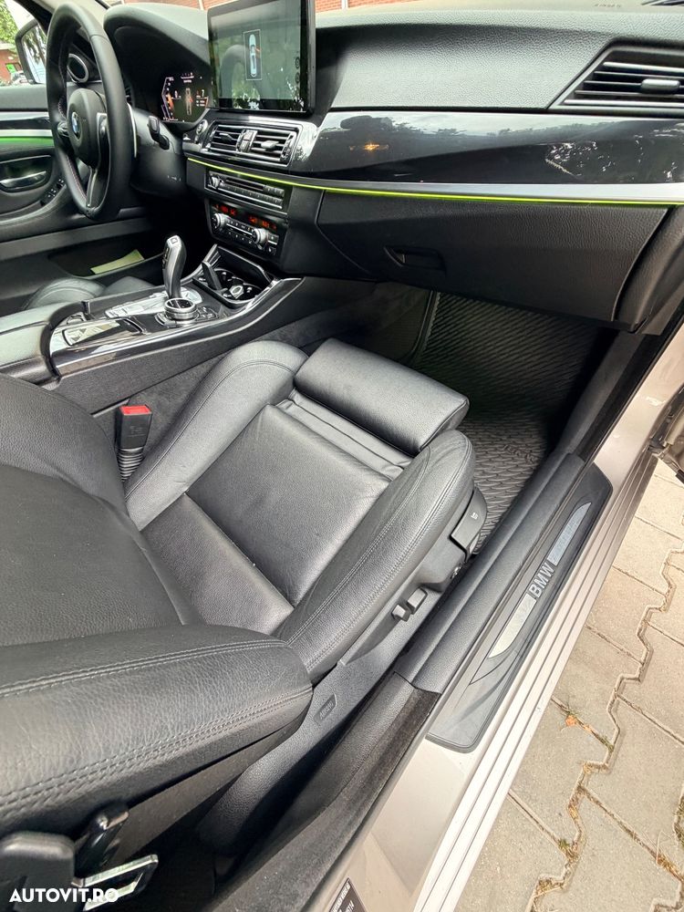 BMW Seria 5 525d xDrive - 16