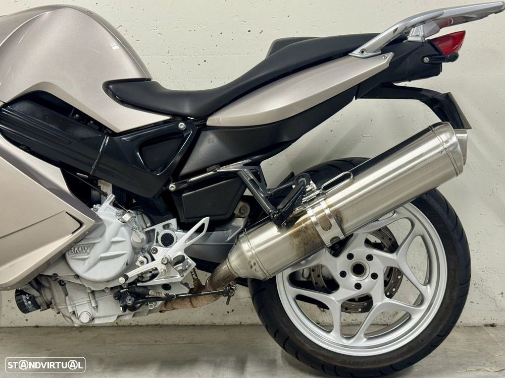 BMW F 800 ST ST - 12