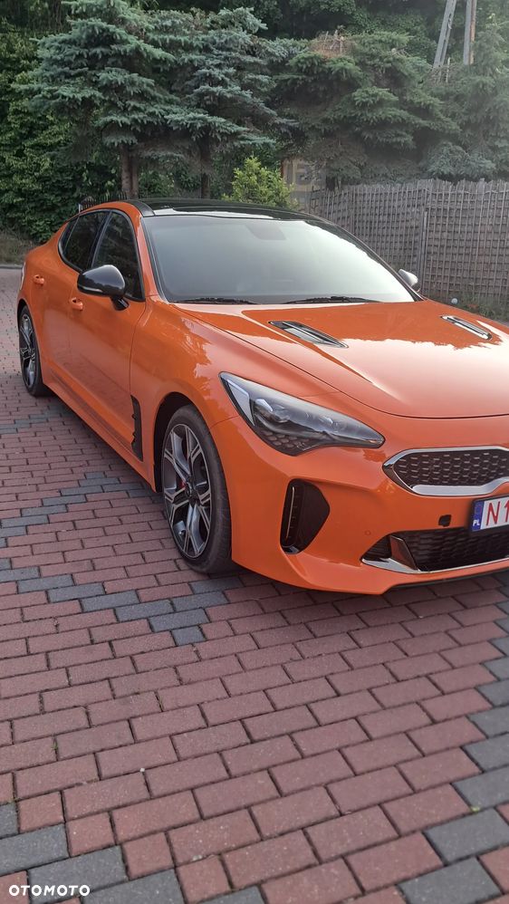 Kia Stinger - 12