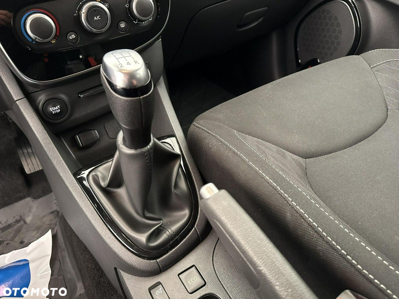 Renault Clio - 16