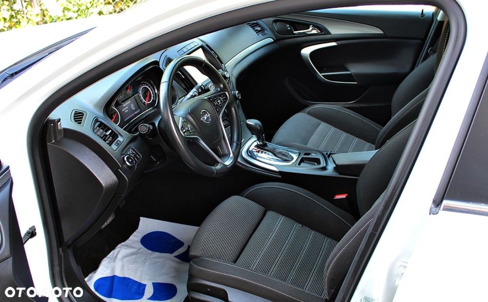 Opel Insignia - 8