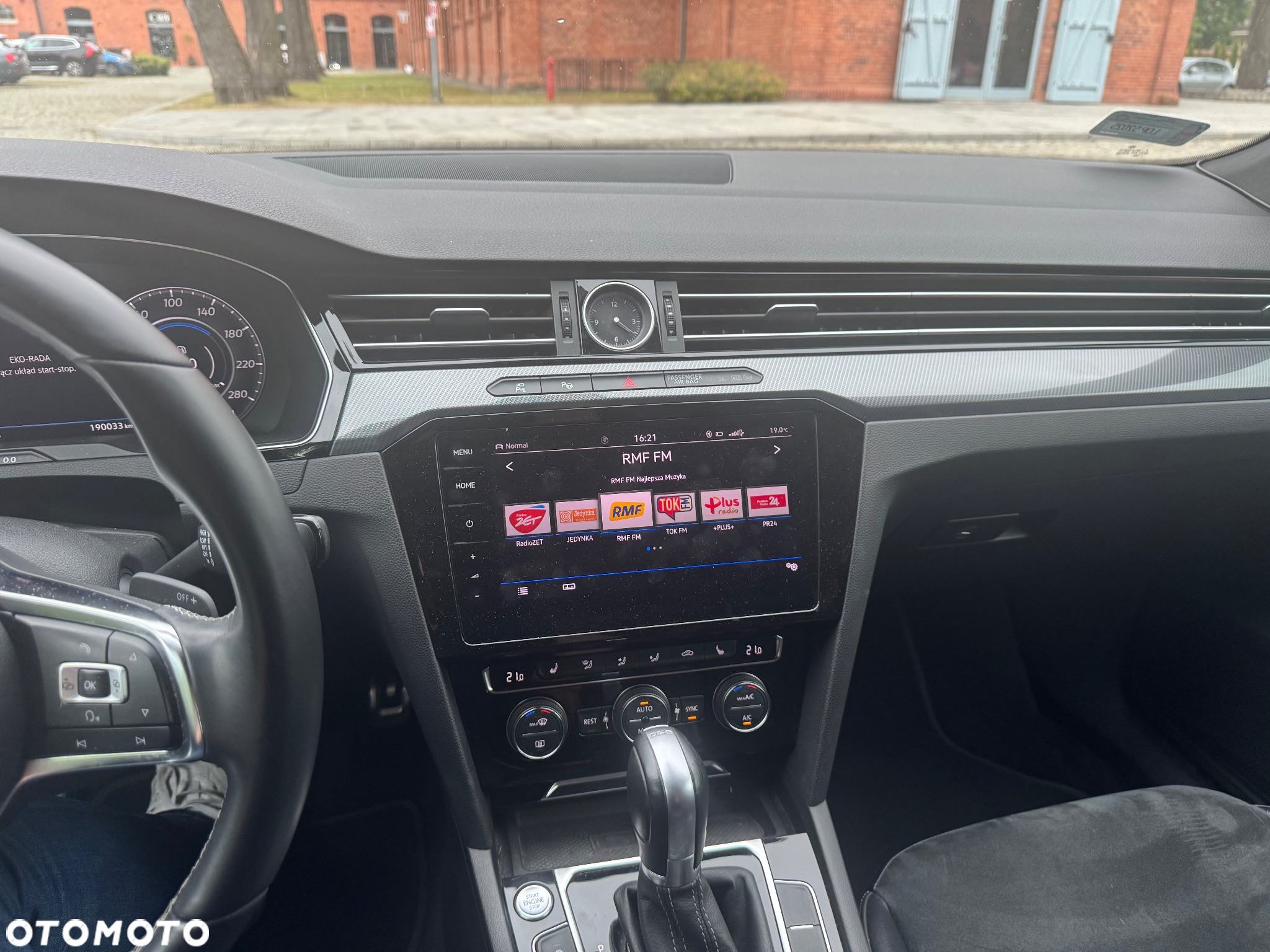 Volkswagen Arteon 2.0 TDI SCR R-Line DSG - 26