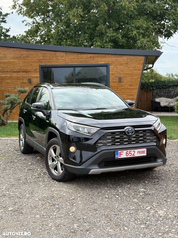 Toyota RAV4 - 1