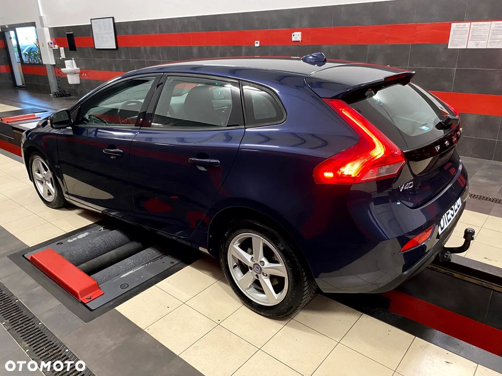 Volvo V40 D2 Momentum - 11