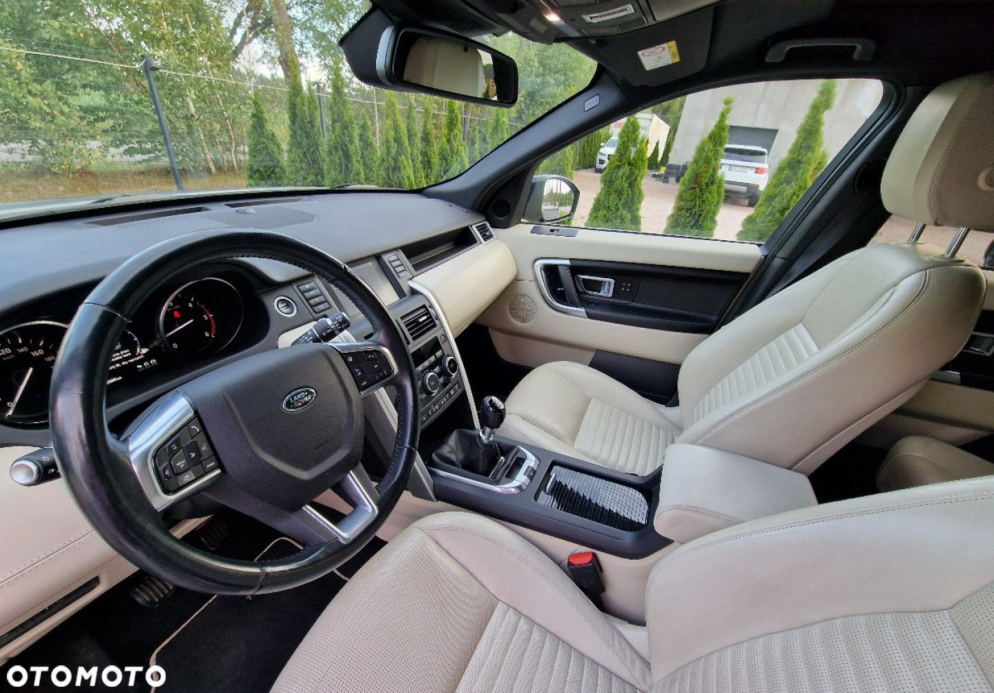 Land Rover Discovery Sport - 17