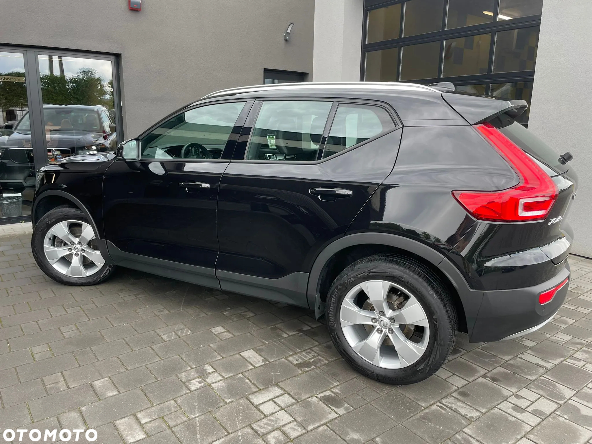 Volvo XC 40 T4 Momentum Pro - 2