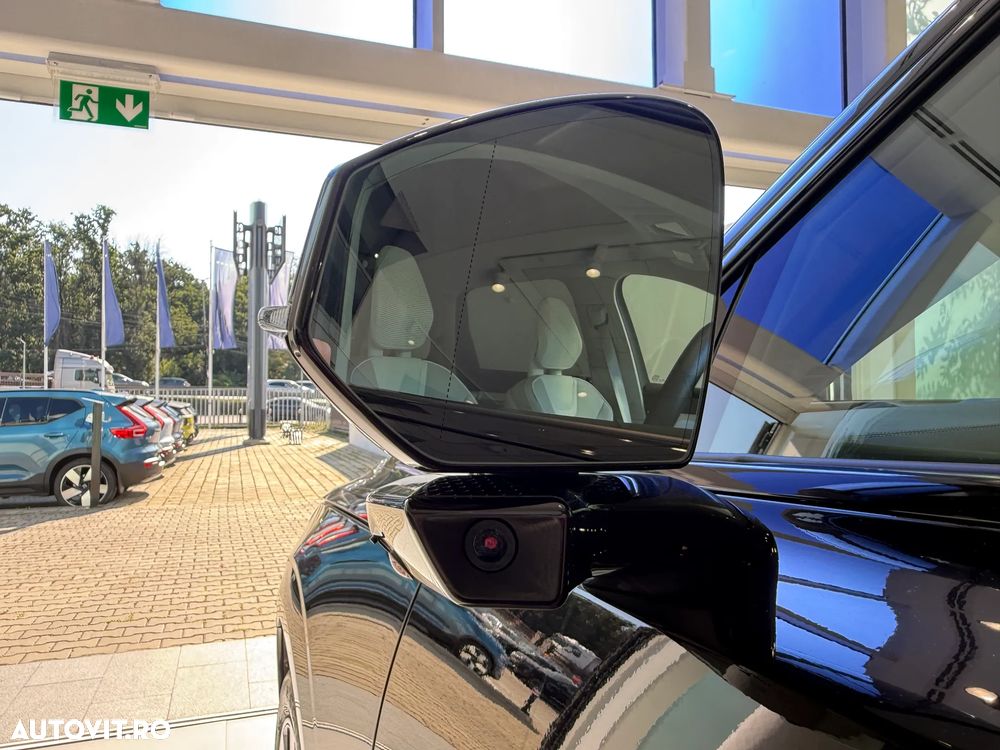 Volvo EX90 - 10