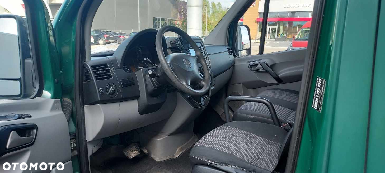 Mercedes-Benz Sprinter - 4