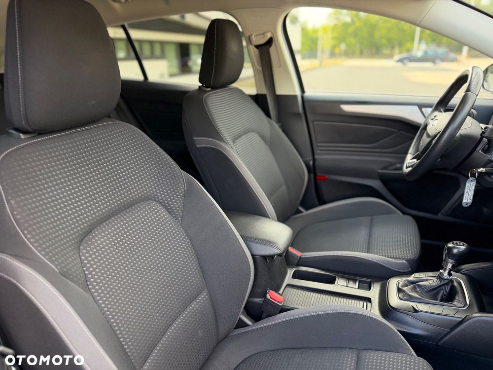 Ford Focus 1.0 EcoBoost Titanium Business - 20