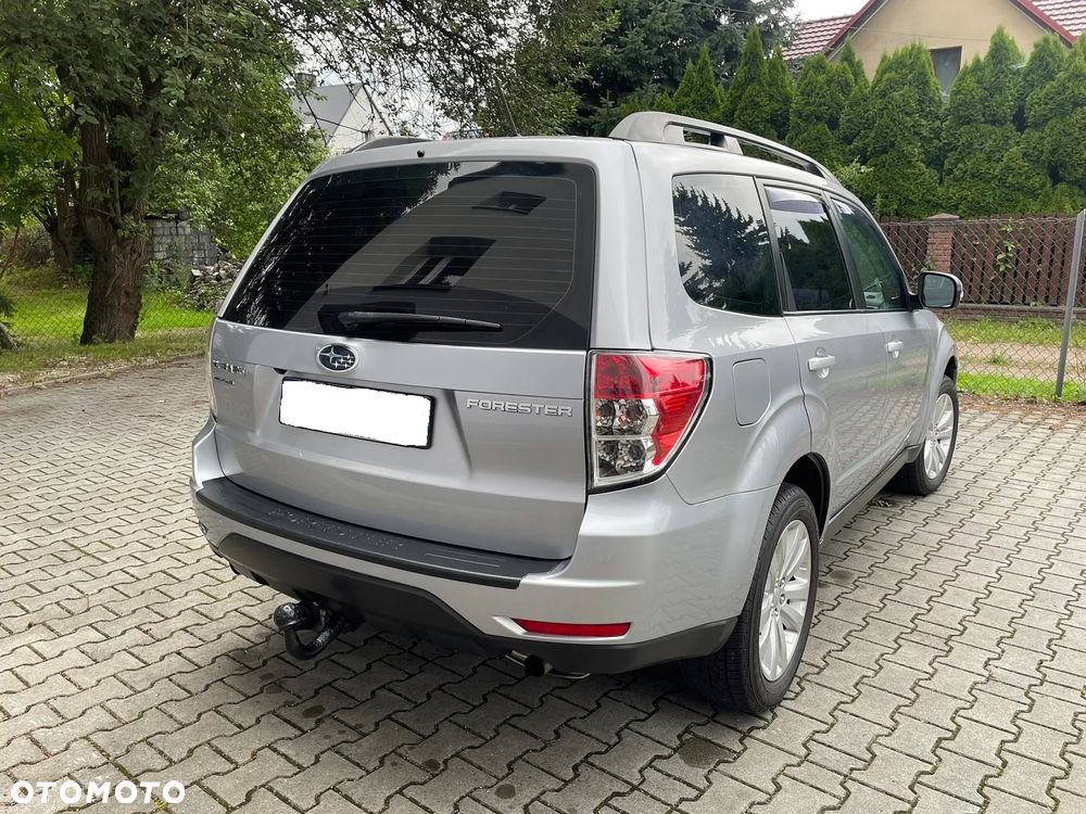 Subaru Forester 2.0X Exclusive - 32