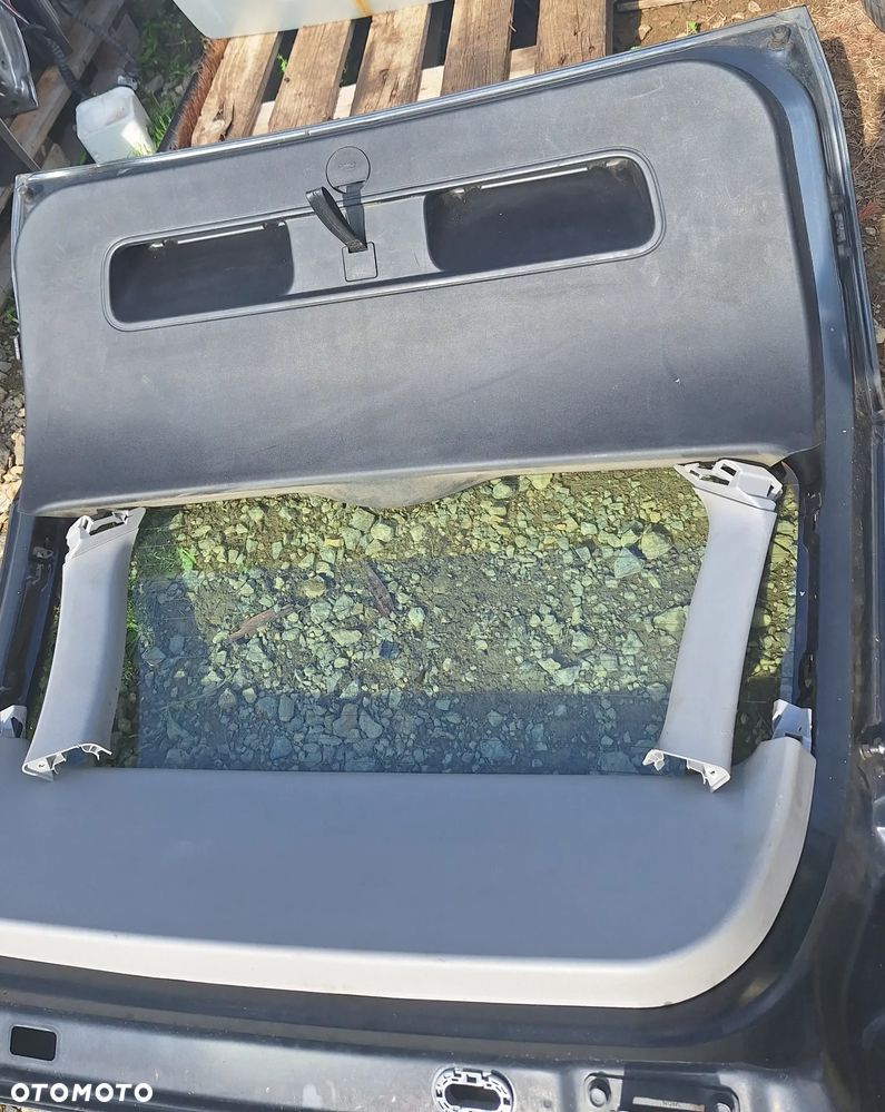 OSŁONA , PLASTIK TYLNEJ  KLAPY - KIA CEED KOMBI  -2008 rok - 2