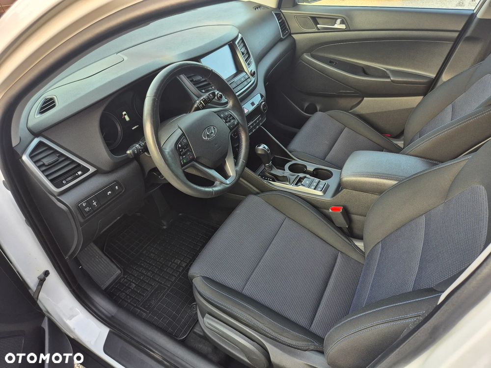 Hyundai Tucson 2.0 CRDI 4WD Automatik Style - 37