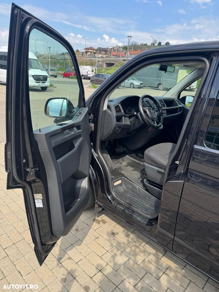 Volkswagen Caravelle - 10