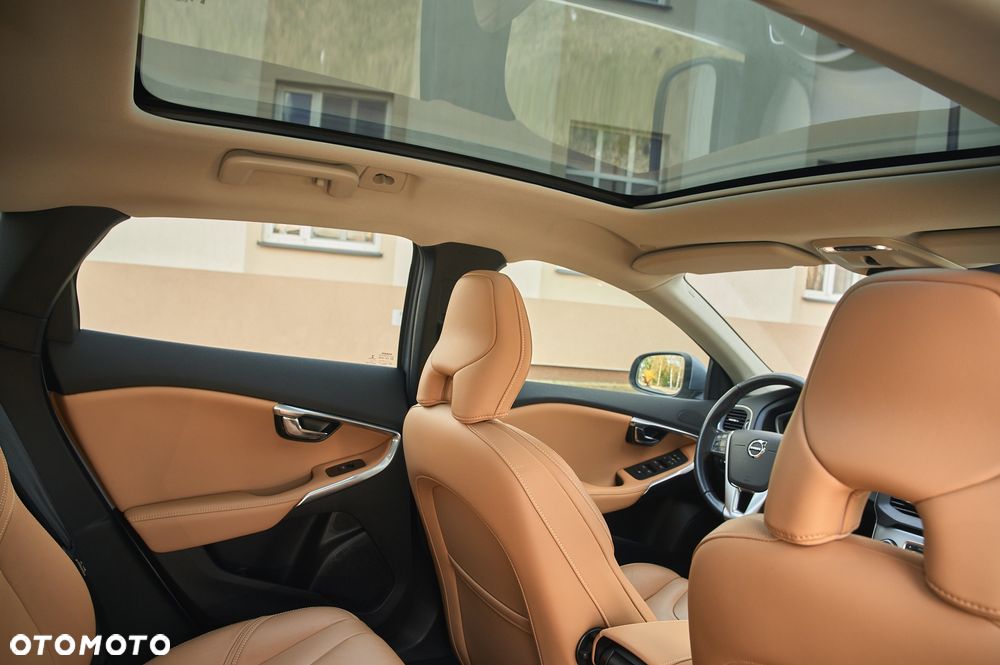 Volvo V40 D2 Geartronic Inscription - 32