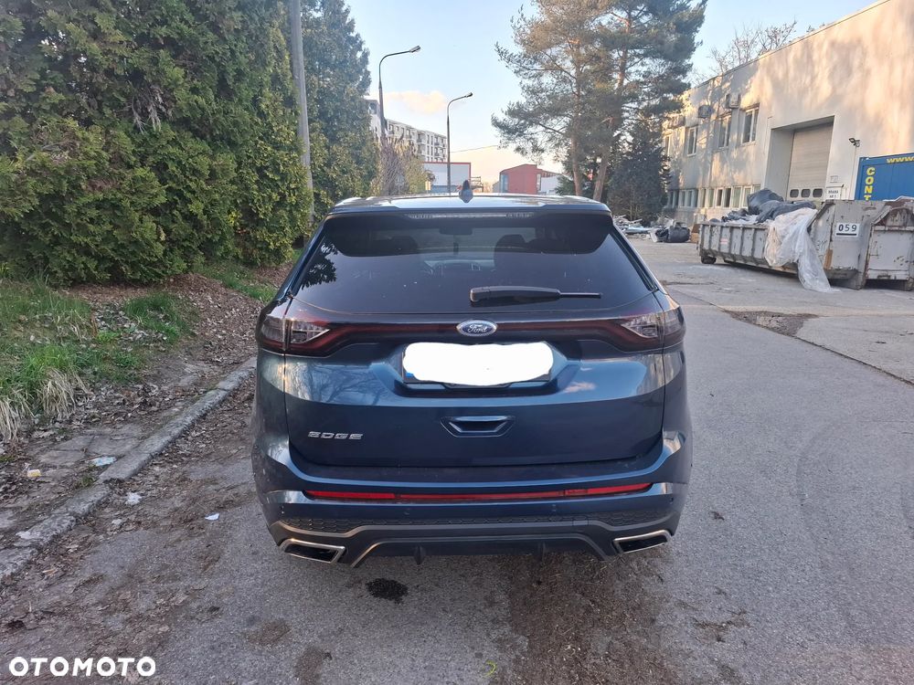 Ford Edge - 2