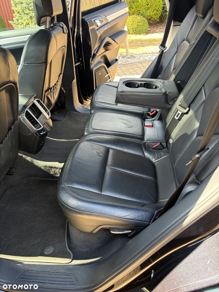 Porsche Cayenne - 13