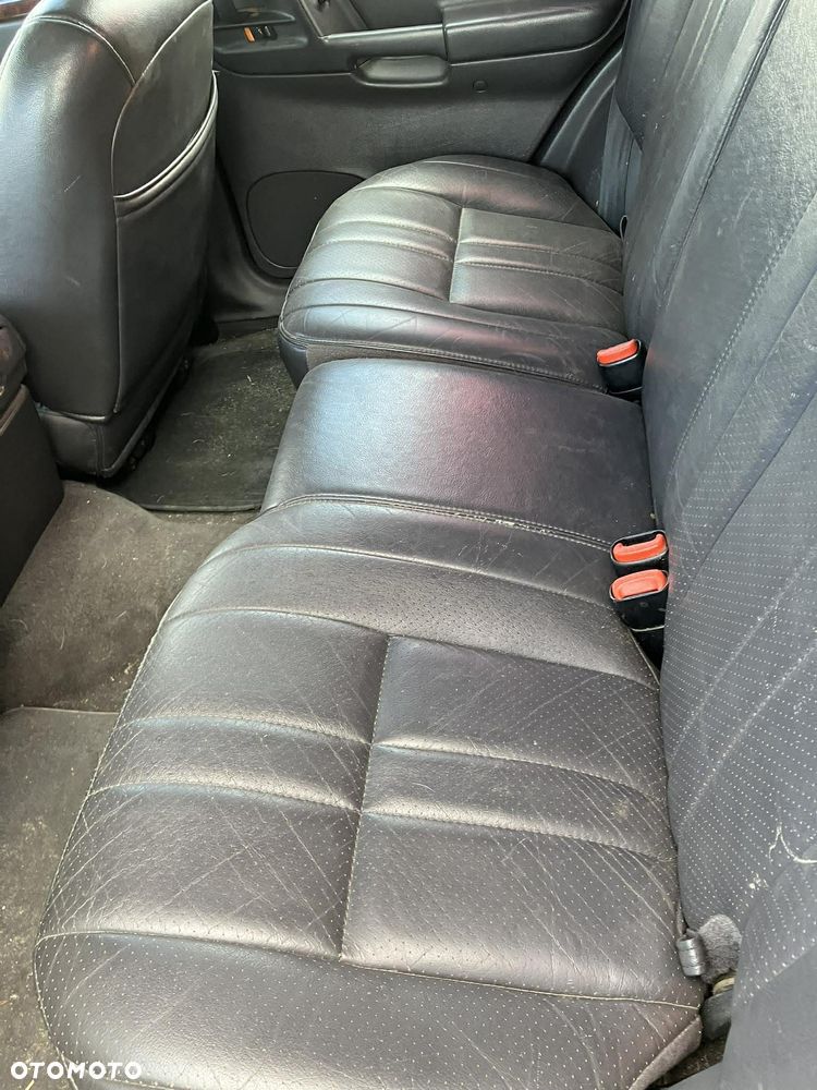 Jeep Grand Cherokee - 25