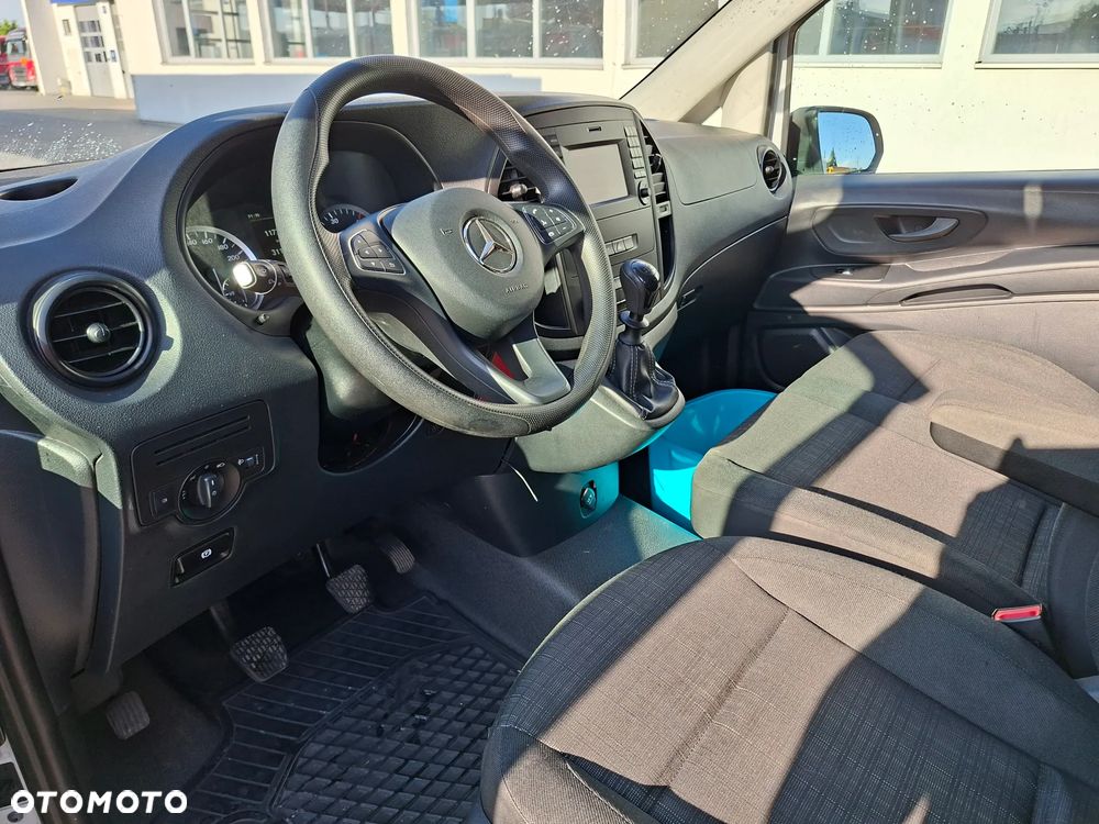 Mercedes-Benz VITO - 12