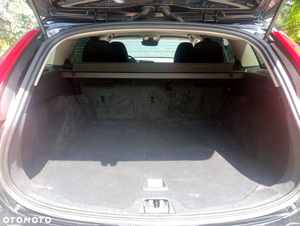 Volvo V60 Cross Country D3 Momentum - 17