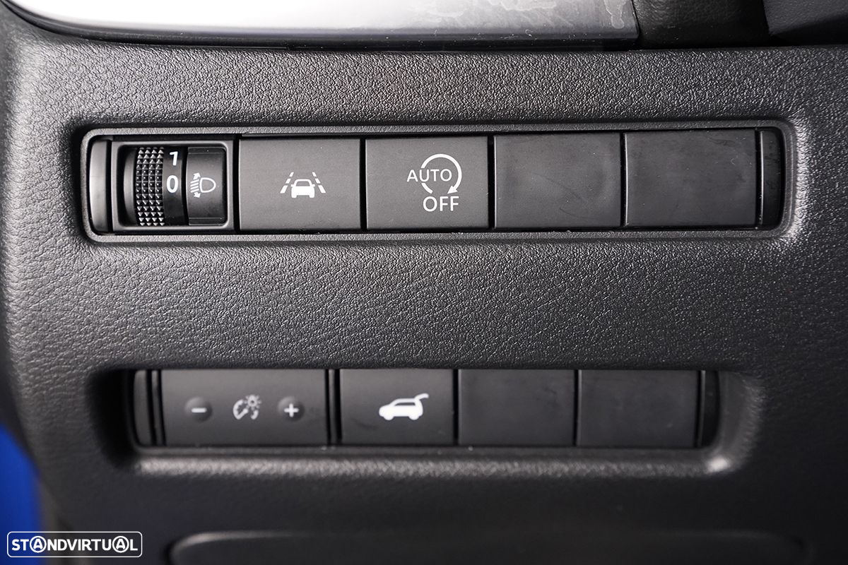 Nissan Qashqai 1.3 DIG-T N-Connecta Xtronic - 18