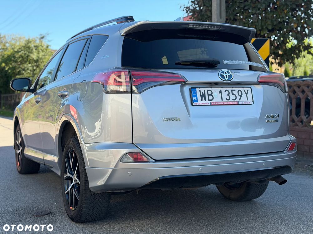 Toyota RAV4 Hybrid Selection 4x2 - 6