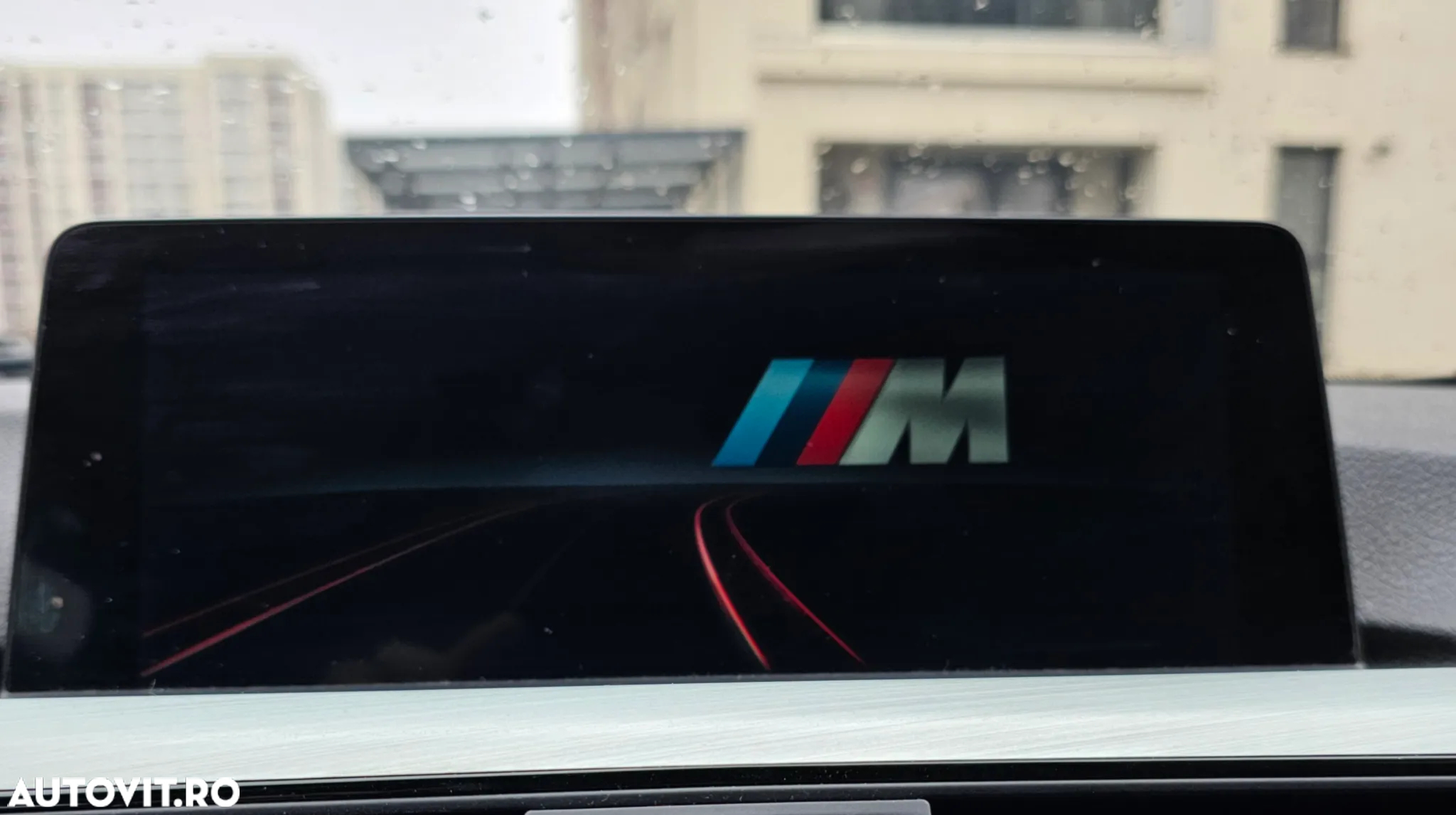 BMW Seria 3 318i Aut. Sport Line - 28