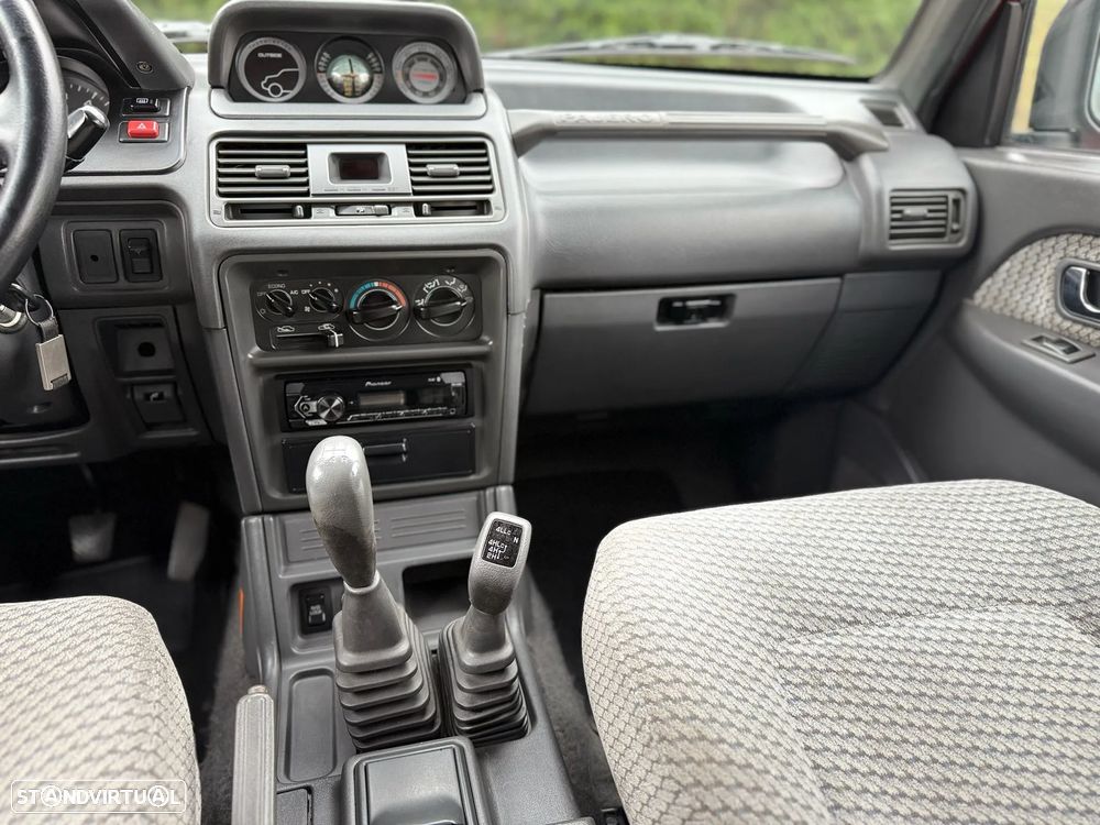 Mitsubishi Pajero 2.8 TD GLS - 9