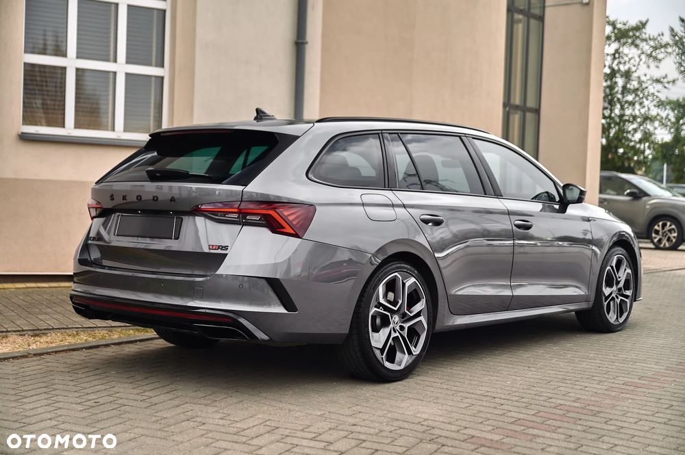Skoda Octavia 2.0 TSI DSG RS Plus - 4