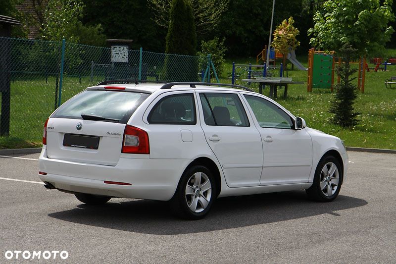 Skoda Octavia 1.6 TDI DPF 4x4 Ambition - 2
