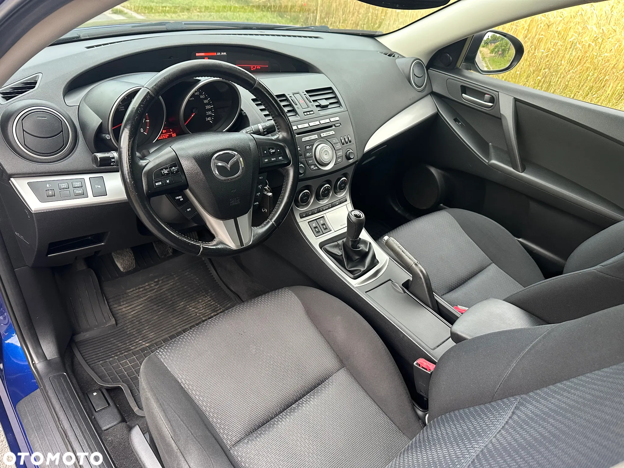 Mazda 3 2.0 Exclusive + - 12