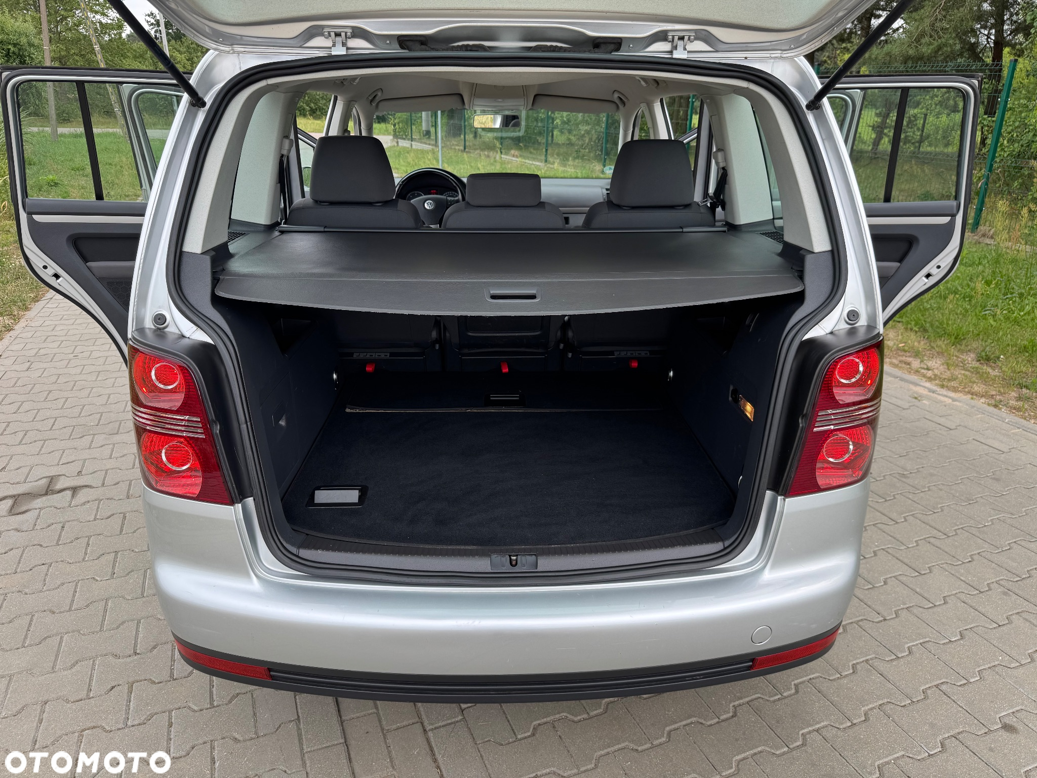 Volkswagen Touran 1.9 TDI DPF Blue Motion Highline - 33