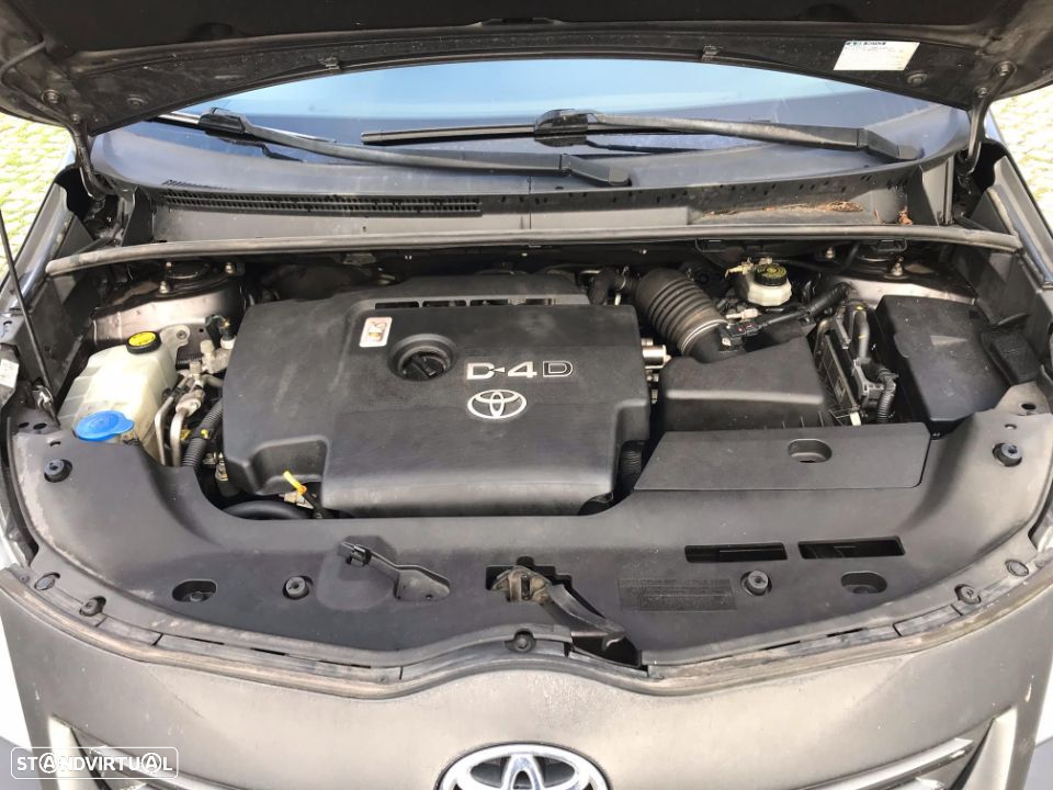 Toyota Verso 2.0 D-4D 2009  - Para Peças - 10