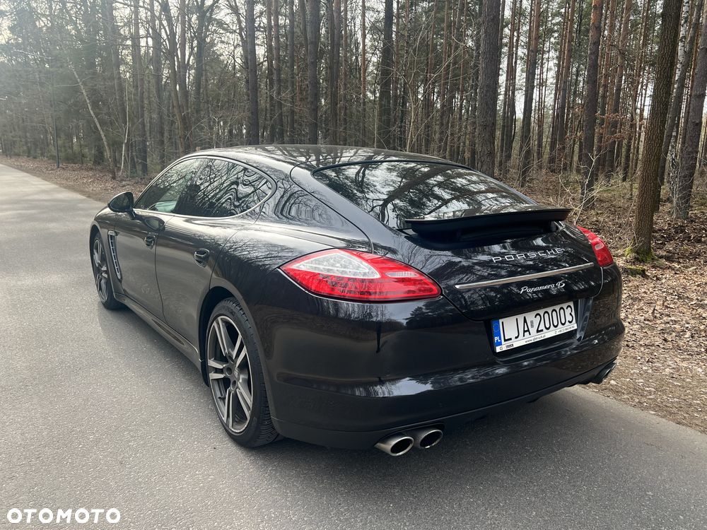 Porsche Panamera 4S PDK - 17