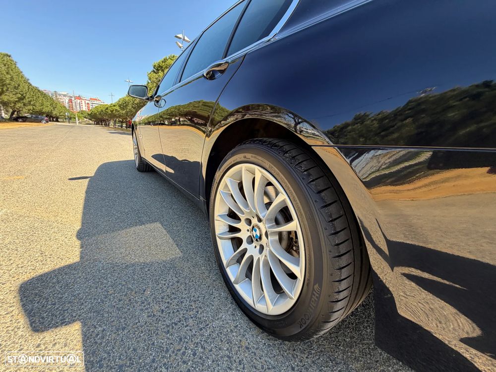 BMW 740 d Pack M - 30