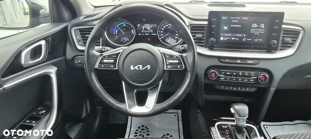 Kia XCeed - 31