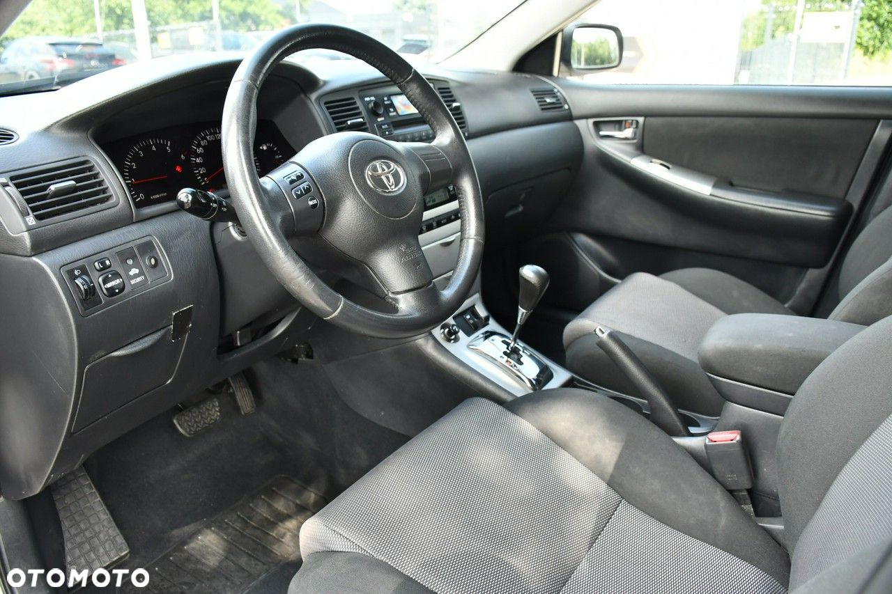 Toyota Corolla - 31