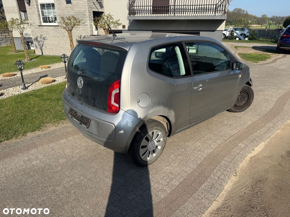Volkswagen up! Active - 8