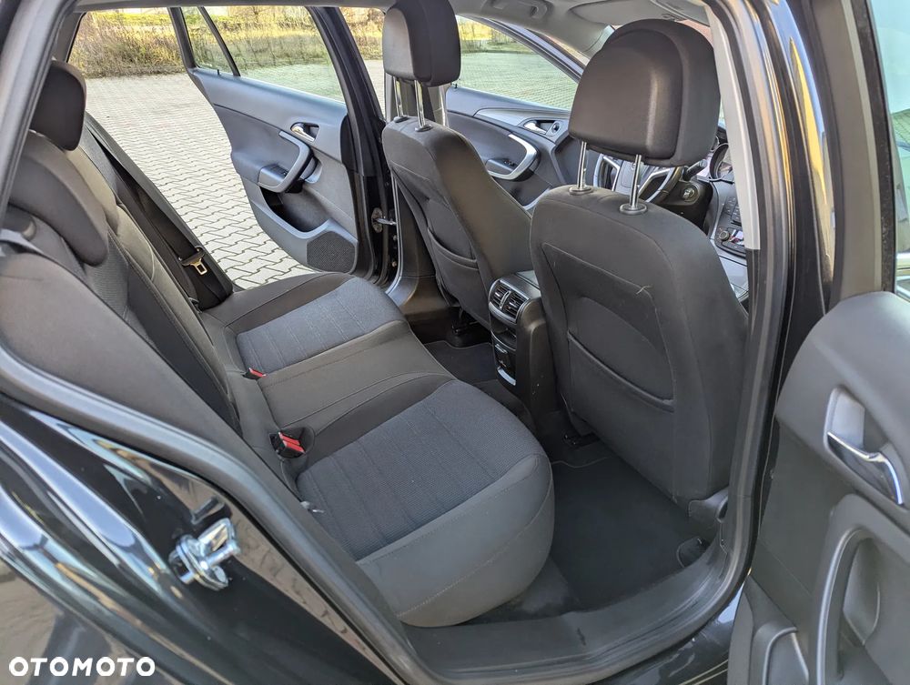 Opel Insignia 1.6 T Sport - 37