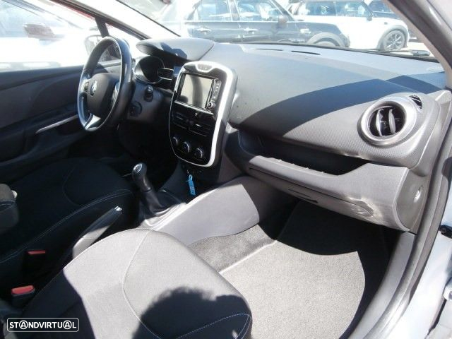 Renault Clio Sport Tourer 1.5 dCi Limited EDition - 33
