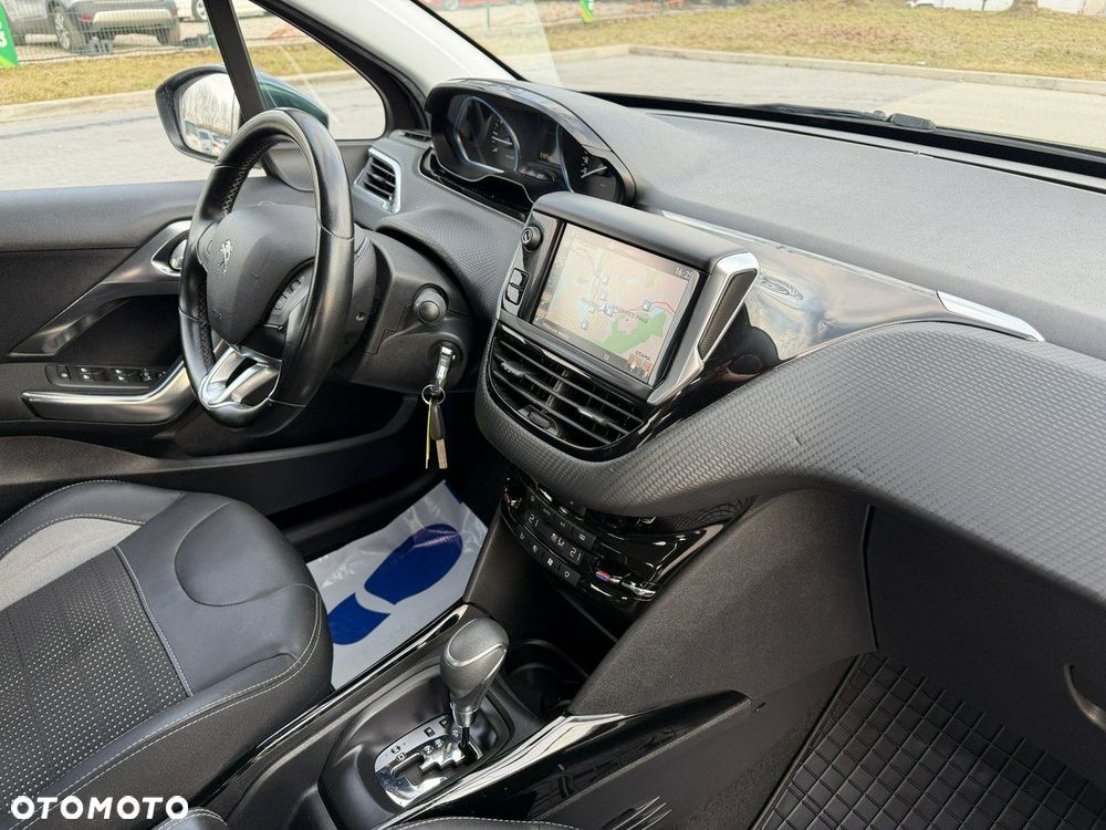 Peugeot 2008 PureTech 110 Stop&Start EAT6 Allure - 35