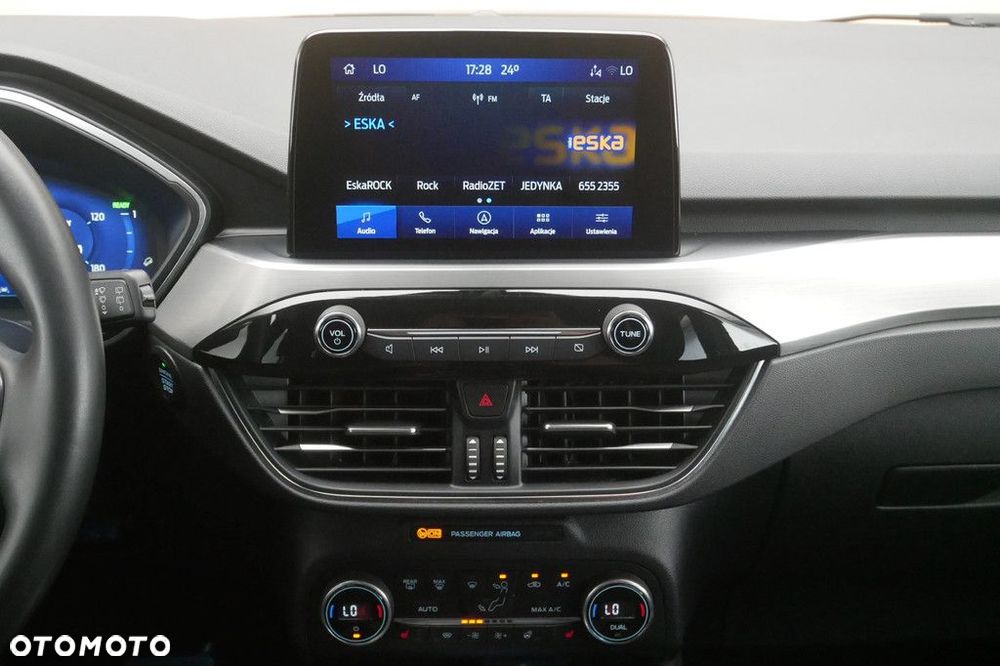 Ford Kuga - 10