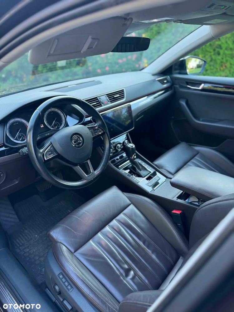 Skoda Superb 1.8 TSI L&K DSG - 7